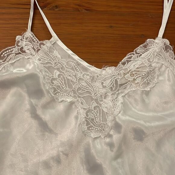 Victoria's Secret Vintage White Lace Teddy Bodysuit Womens Size Medium Lace USA - Picture 15 of 15